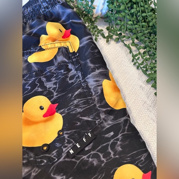 Men’s NEFF Rubber Ducky Swim Trunks Black Medium - Picture 4 of 7